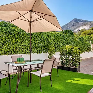 Carmen Garden & Parking Appartement
